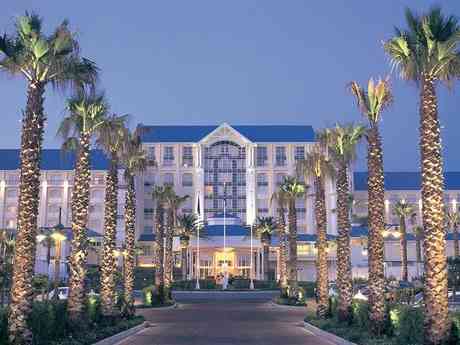 Table Bay Hotel